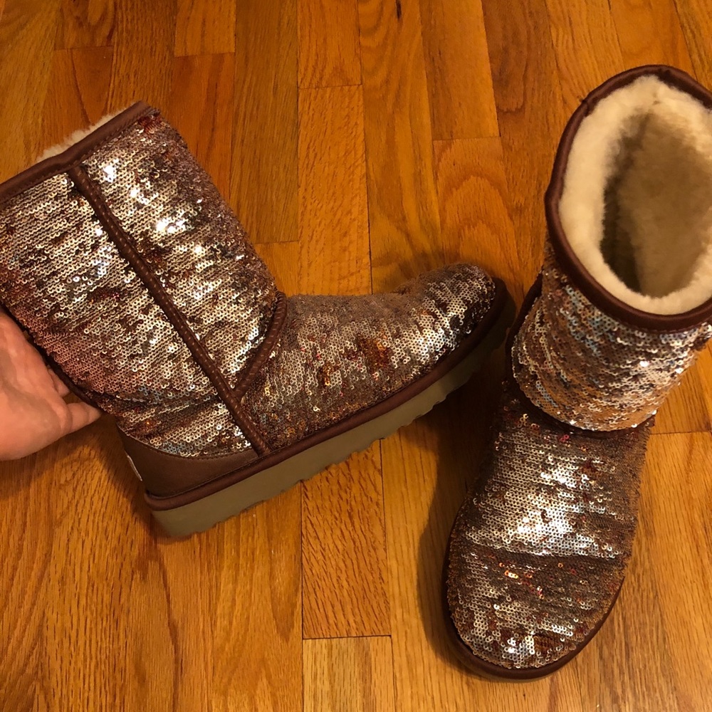Silver/gold sequin color changing Ugg’s